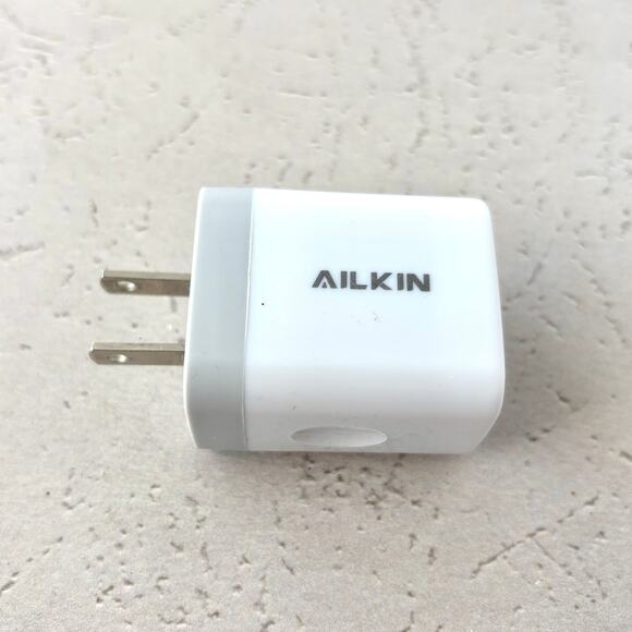 Ailkin USB-C PD 20W Power Adapter - White - Picture 2 of 9